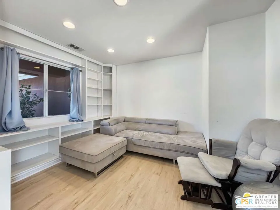 66087 Avenida Cadena, Desert Hot Springs, California 92240 home-pic-10